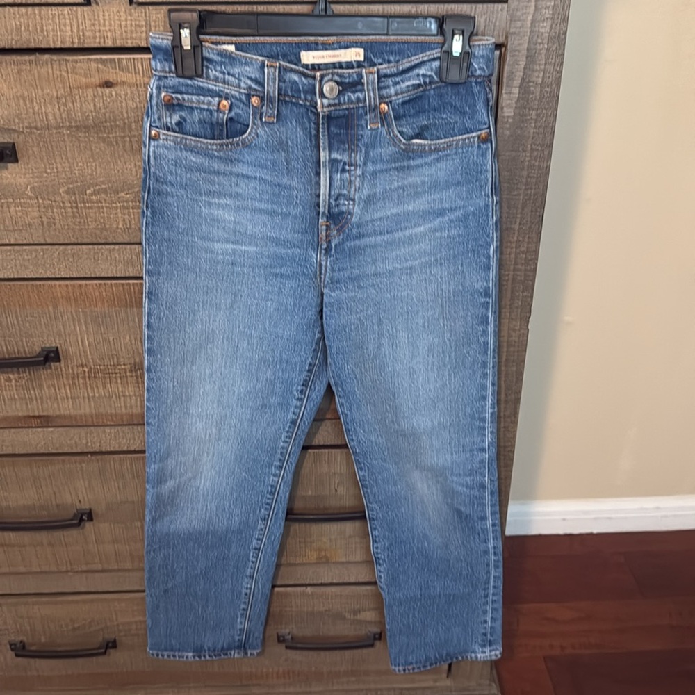 Levi’s Wedgie Straight